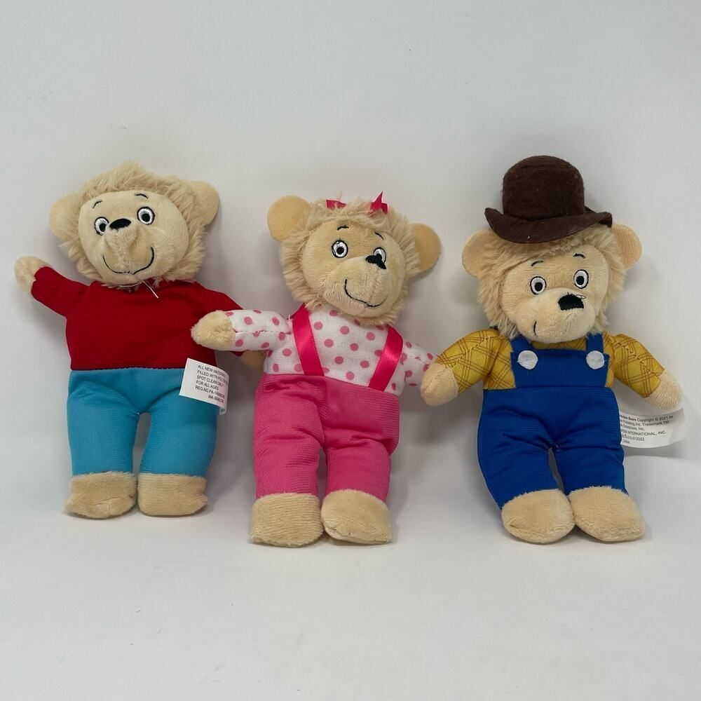 Berenstain Bears Plush Stuffed Animals Family